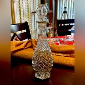 Vintage Wexford Decanter, Diamond point pattern. Anchor Hocking.